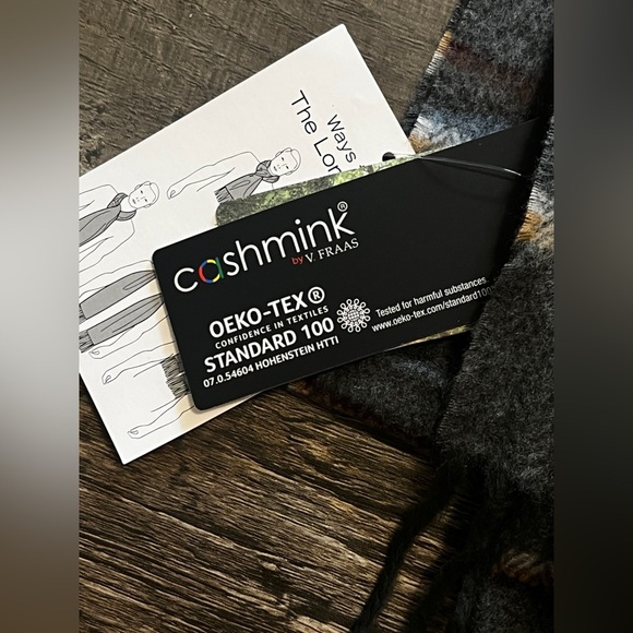 NWT Cashmink Plaid Scarf - Picture 4 of 5